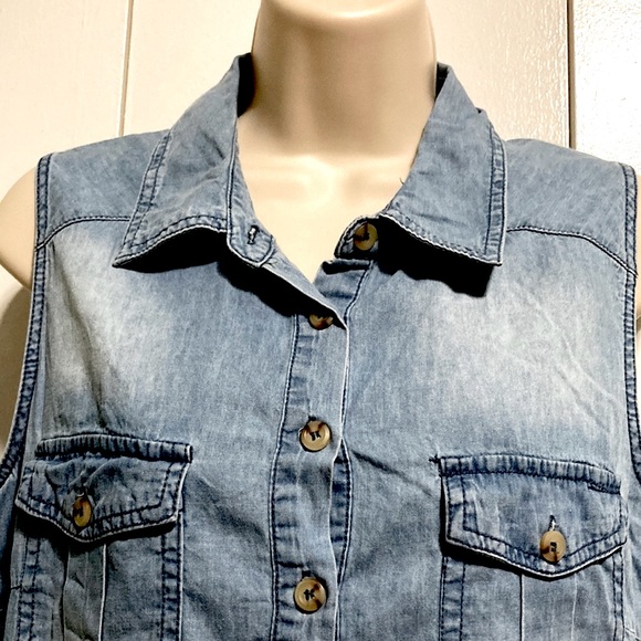 JAPNA Light Blue Soft Chambray Sleeveless Shirt Blouse Womens Large - Picture 7 of 14